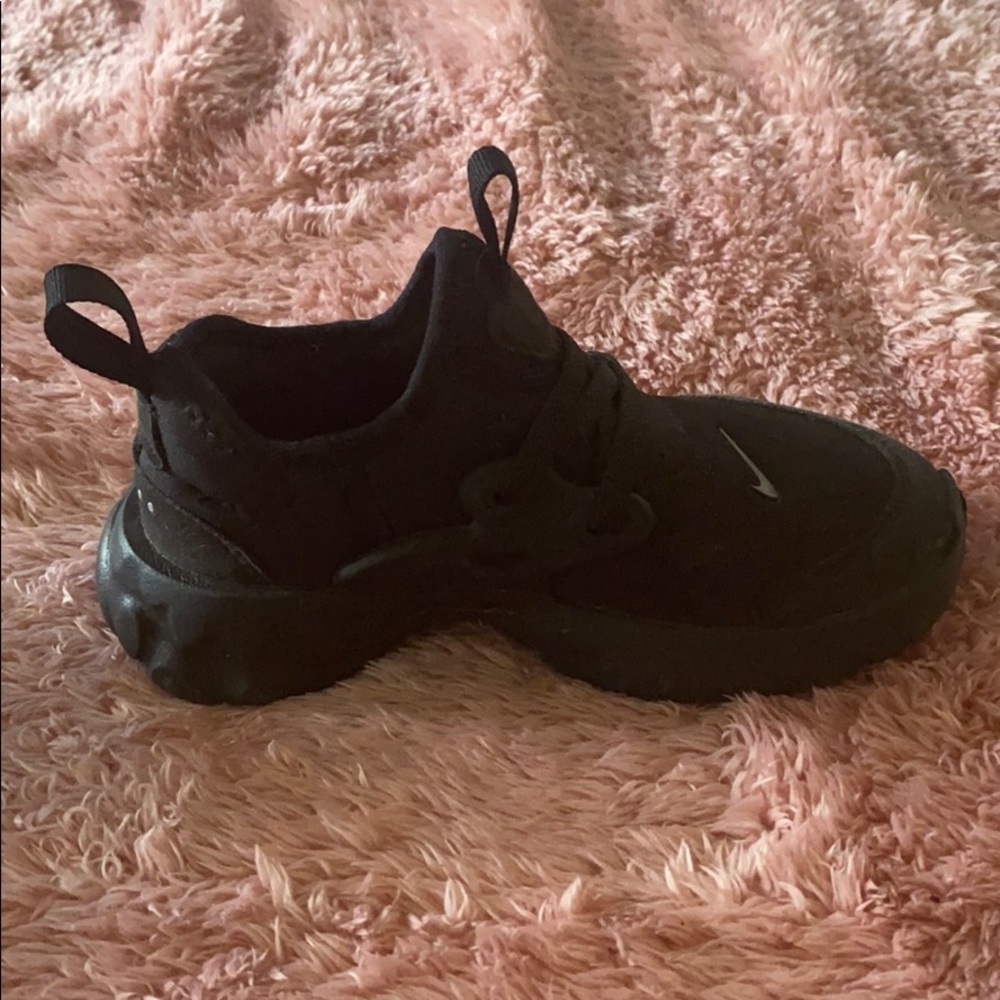 Nike toddler shoes